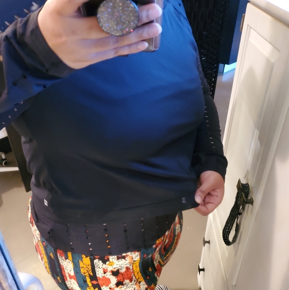 FABLETICS Shelby Perforated Top - Picture 4 of 7